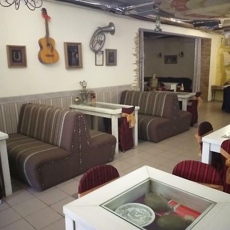 Fiesta Hotel Bilhorod-Dnistrovskyy Exterior photo