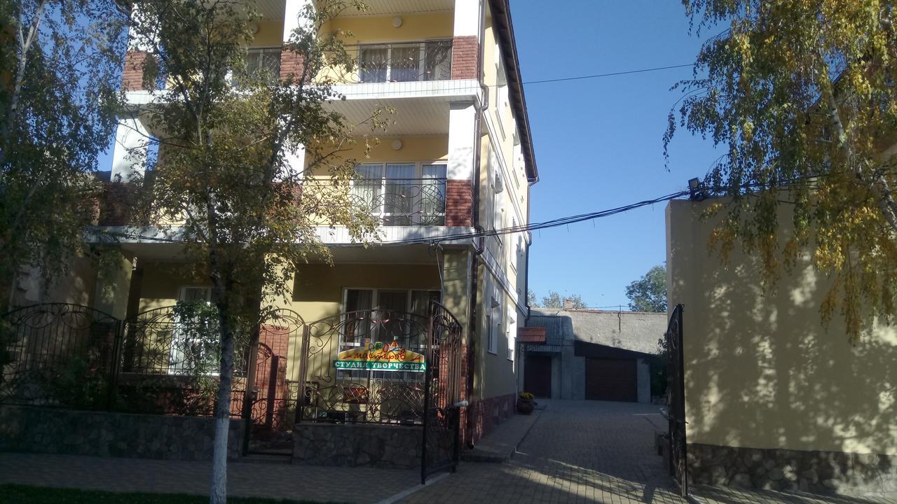 Fiesta Hotel Bilhorod-Dnistrovskyy Exterior photo