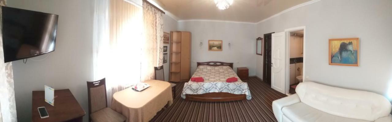 Fiesta Hotel Bilhorod-Dnistrovskyy Exterior photo